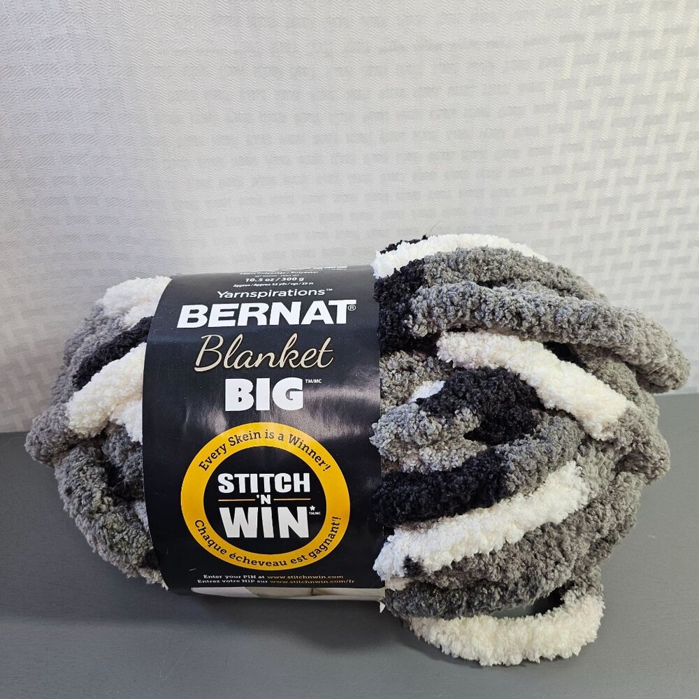 Bernat Blanket Big Yarn 10.5 Oz Limestone Super Bulky Polyester Soft Chunky